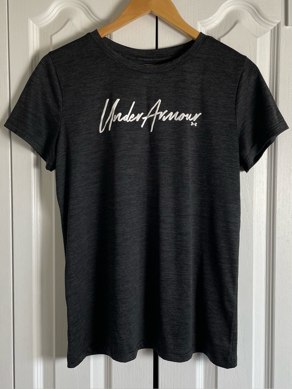 Under Armour Loose Fit Active Top Women’s L Heathered Black Outdoor Heat Gear